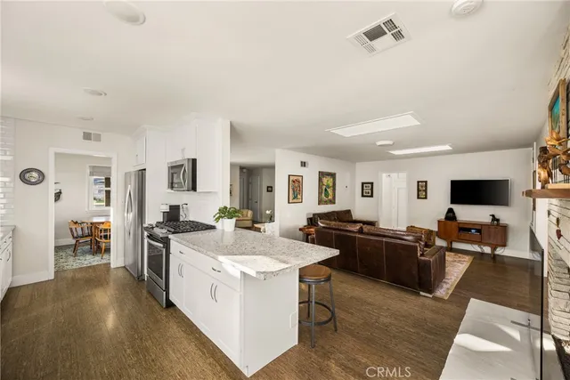 $1,195,000 | 943 East Everett Place, Orange, CA 92867