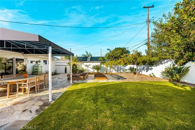 $1,195,000 | 943 East Everett Place, Orange, CA 92867