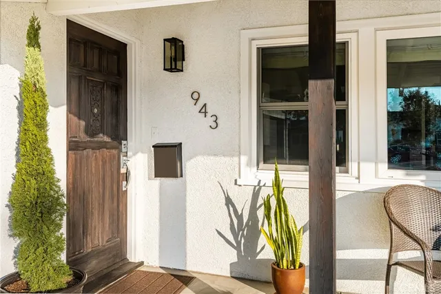 $1,195,000 | 943 East Everett Place, Orange, CA 92867