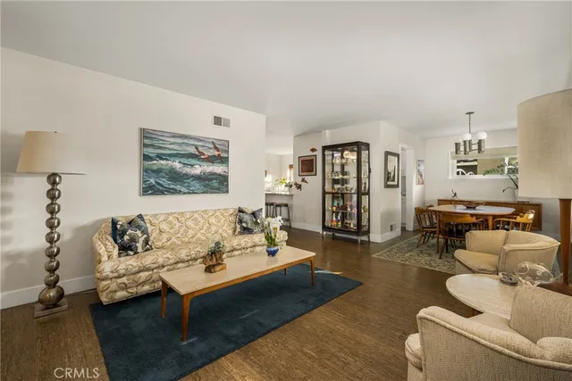 $1,195,000 | 943 East Everett Place, Orange, CA 92867