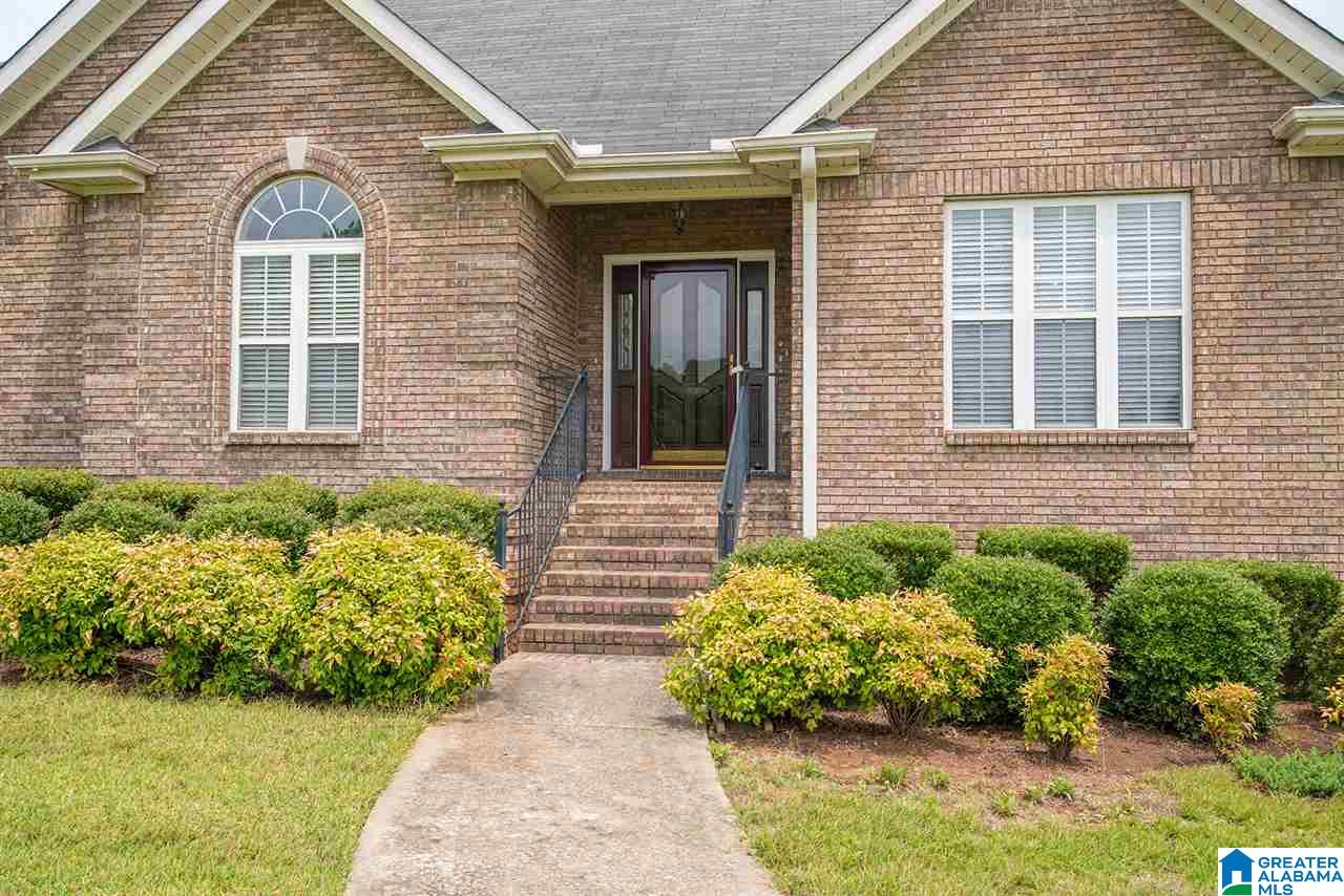 136 Camden Way Warrior, AL 35180 - Photo 2 of 36