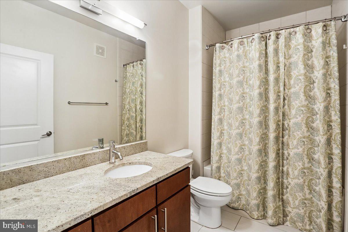 8005 13th Street, Unit 312 Silver Spring, MD 20910 - Photo 16 of 27 Bathroom #2