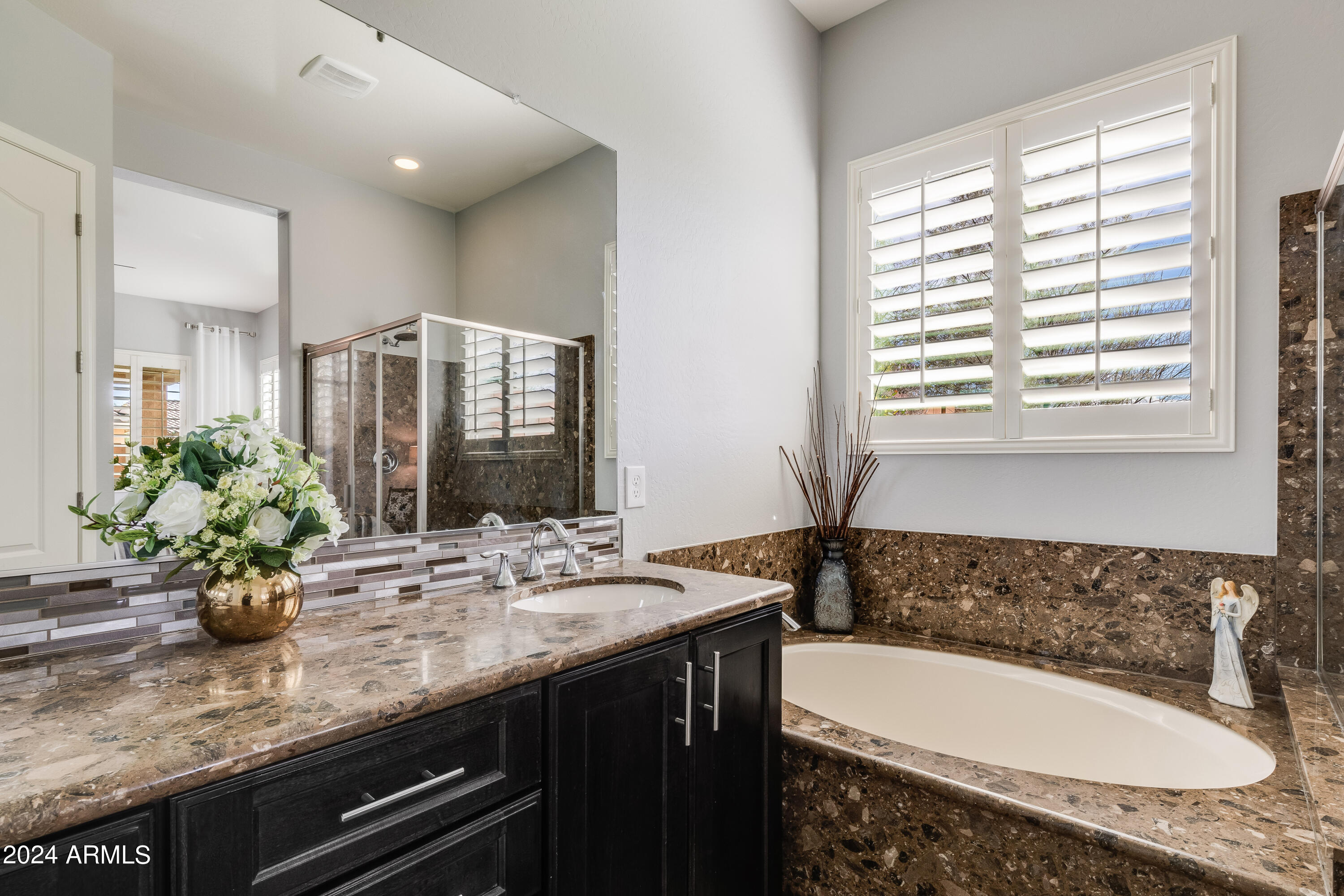 2123 West Red Fox Road Phoenix, AZ 85085 - Photo 12 of 31 2123 W Red Fox Rd-42
