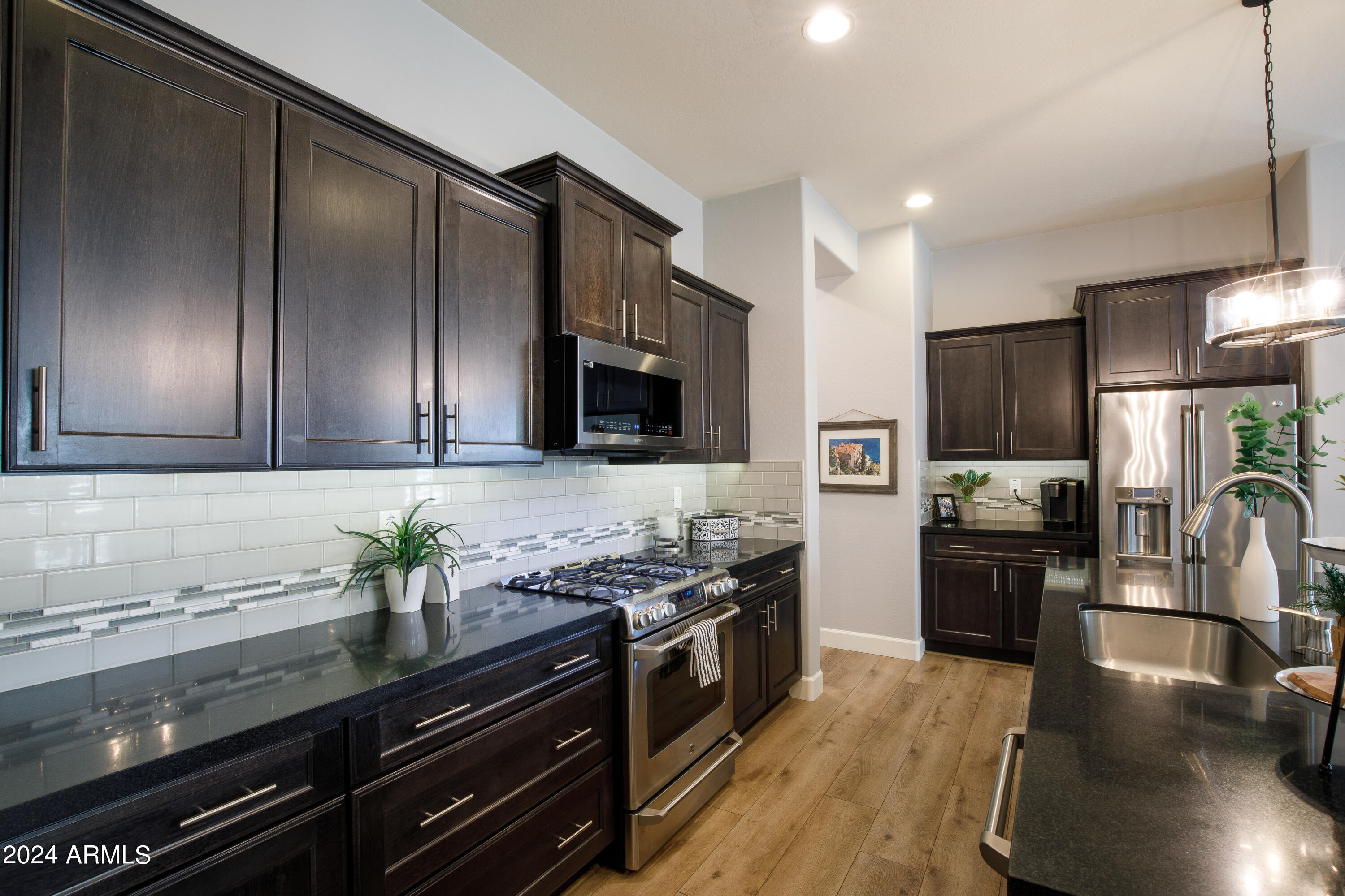 2123 West Red Fox Road Phoenix, AZ 85085 - Photo 8 of 31 2123 W Red Fox Rd-21