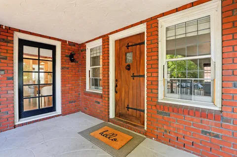 $879,000 | 2200 2nd Avenue, Sacramento, CA 95818