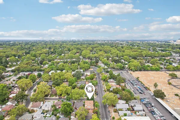 $879,000 | 2200 2nd Avenue, Sacramento, CA 95818