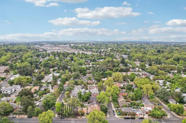 $899,000 | 2200 2nd Avenue, Sacramento, CA 95818