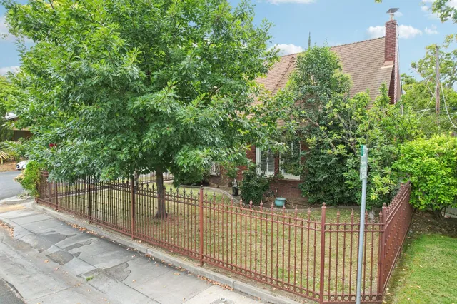 $899,000 | 2200 2nd Avenue, Sacramento, CA 95818