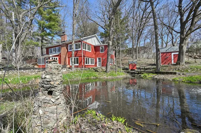 $430,000 | 149 Oakwood Avenue, Edgerton, WI 53534