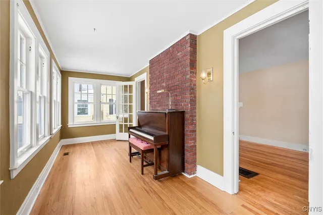 $255,000 | 313 Strathmore Drive, Syracuse, NY 13207