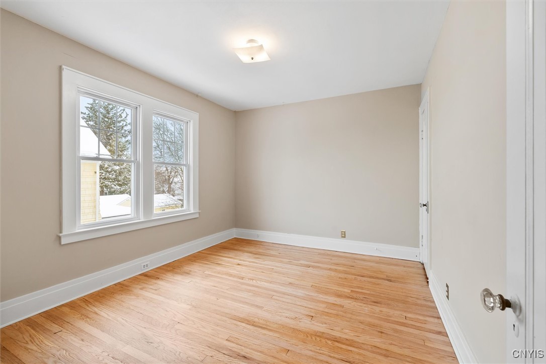 313 Strathmore Drive Syracuse, NY 13207 - Photo 30 of 48