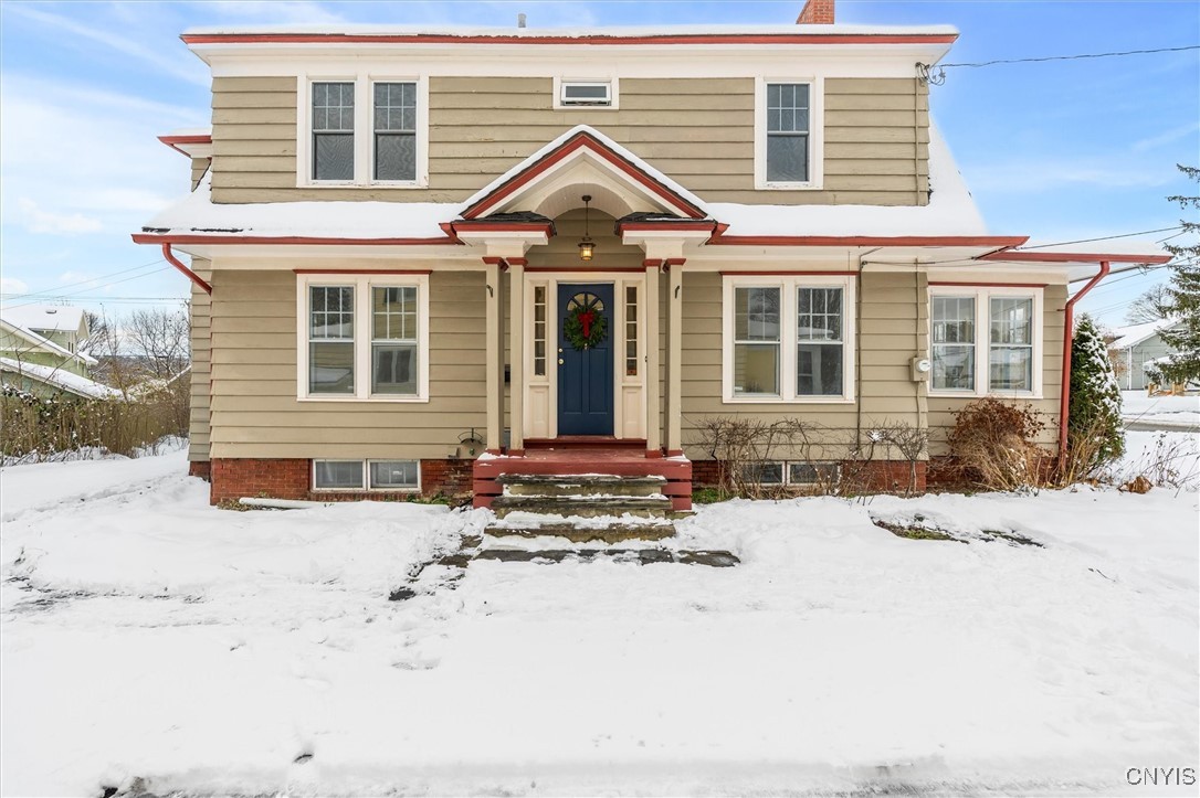 313 Strathmore Drive Syracuse, NY 13207 - Photo 4 of 48