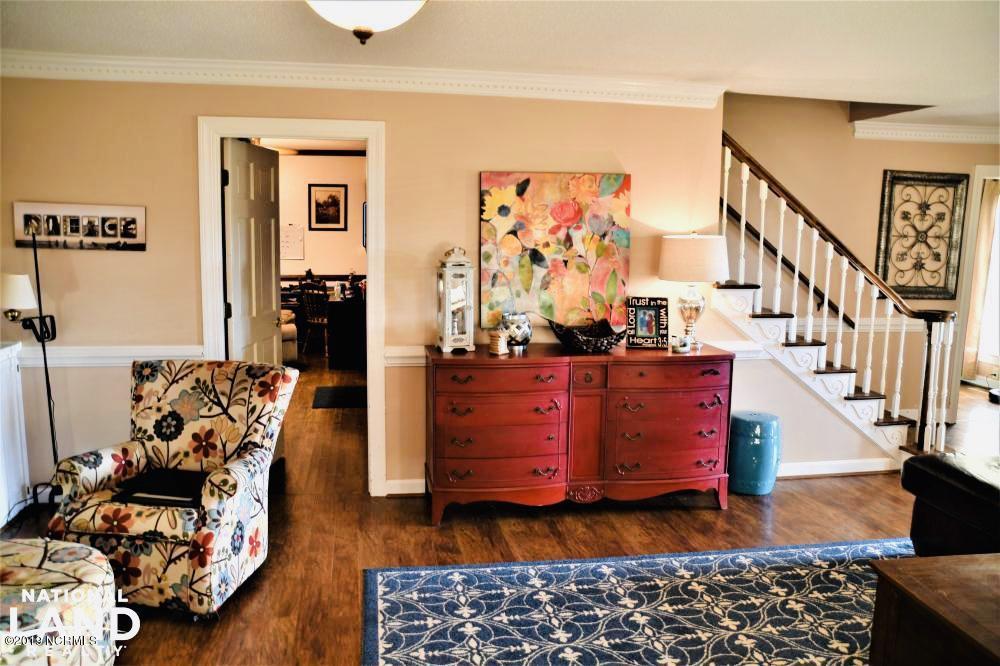 296 Vine Swamp Road Kinston, NC 28504 - Photo 9 of 15 Living Area