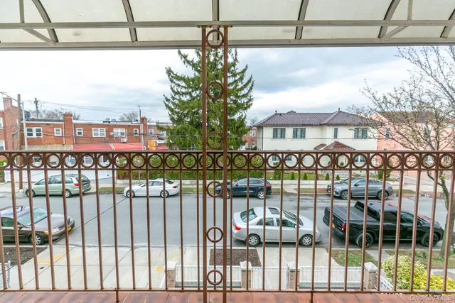 $1,330,000 | 46-20 190th Street | Auburndale