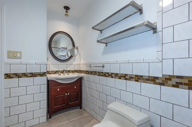 $1,330,000 | 46-20 190th Street | Auburndale