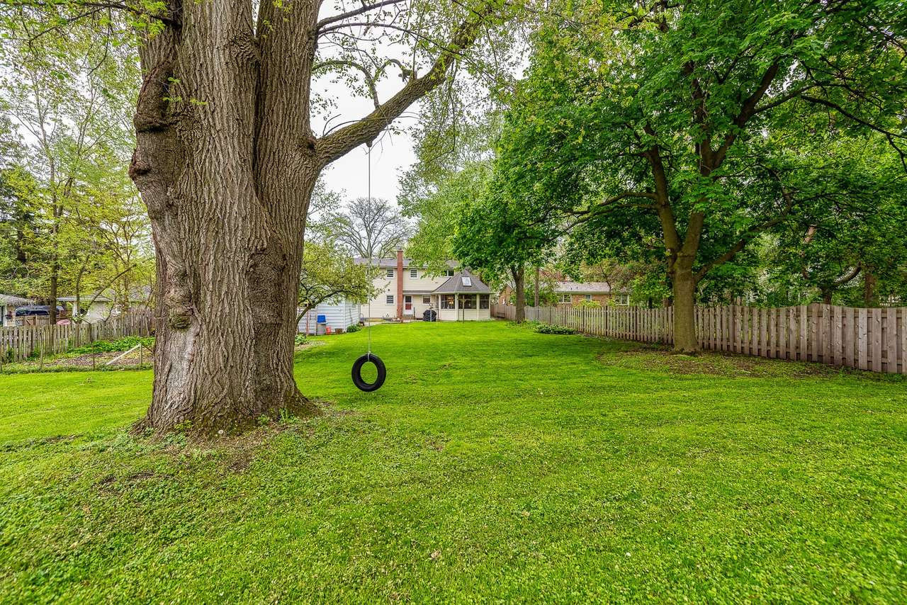 N352 Willow Road Wheaton, IL 60187 - Photo 25 of 25 a view of garden with trees and grass