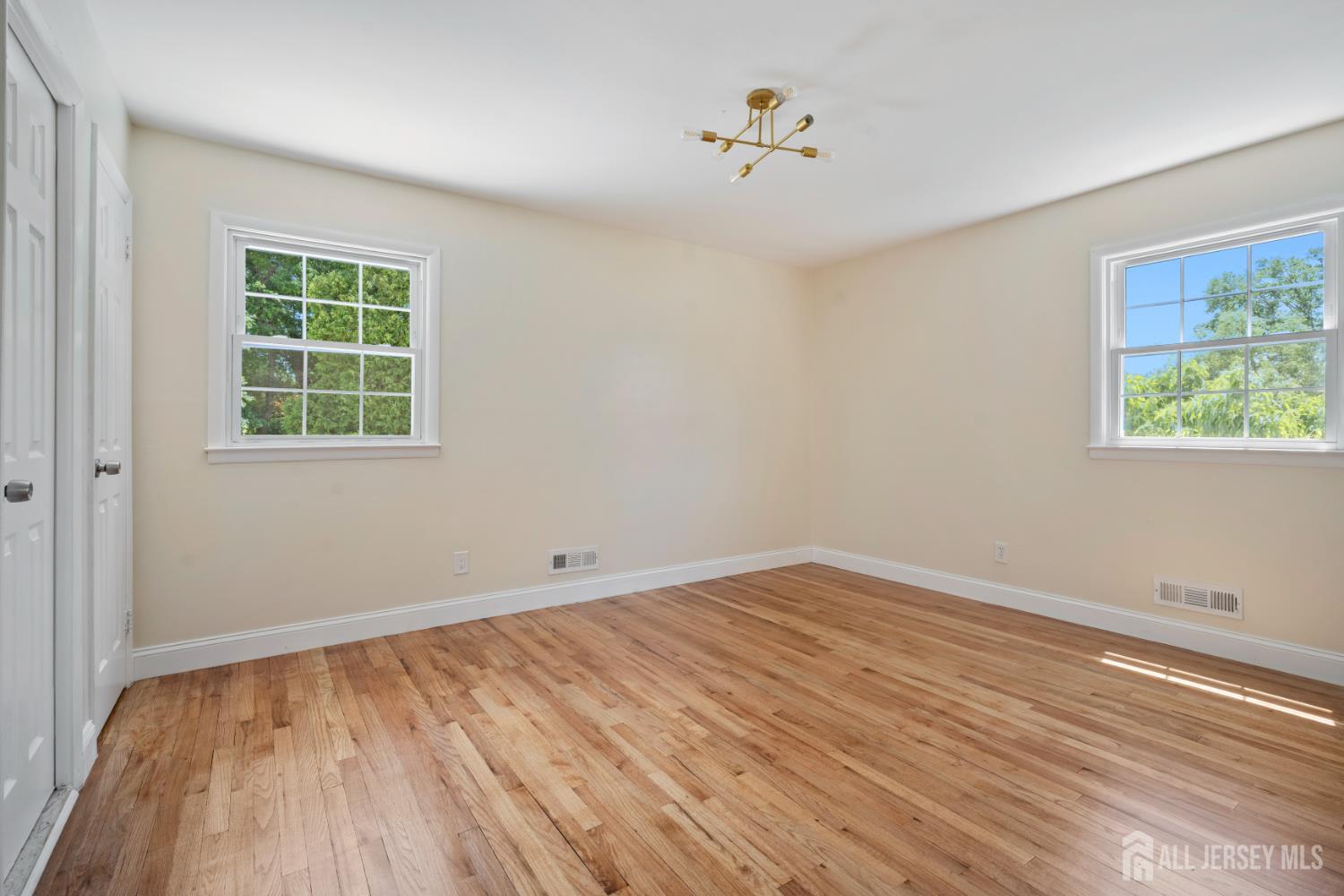55 Ferris Road Edison, NJ 08817 - Photo 18 of 43