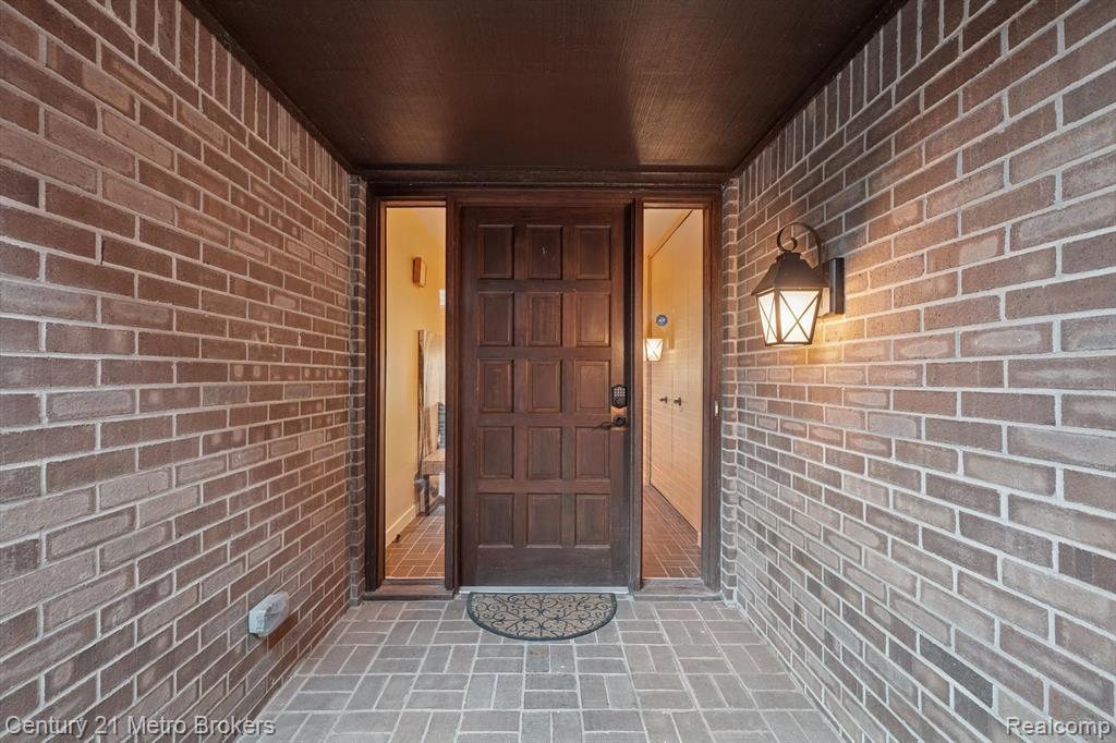 9095 South Saginaw Road, Unit 23 Grand Blanc, MI 48439 - Photo 6 of 54
