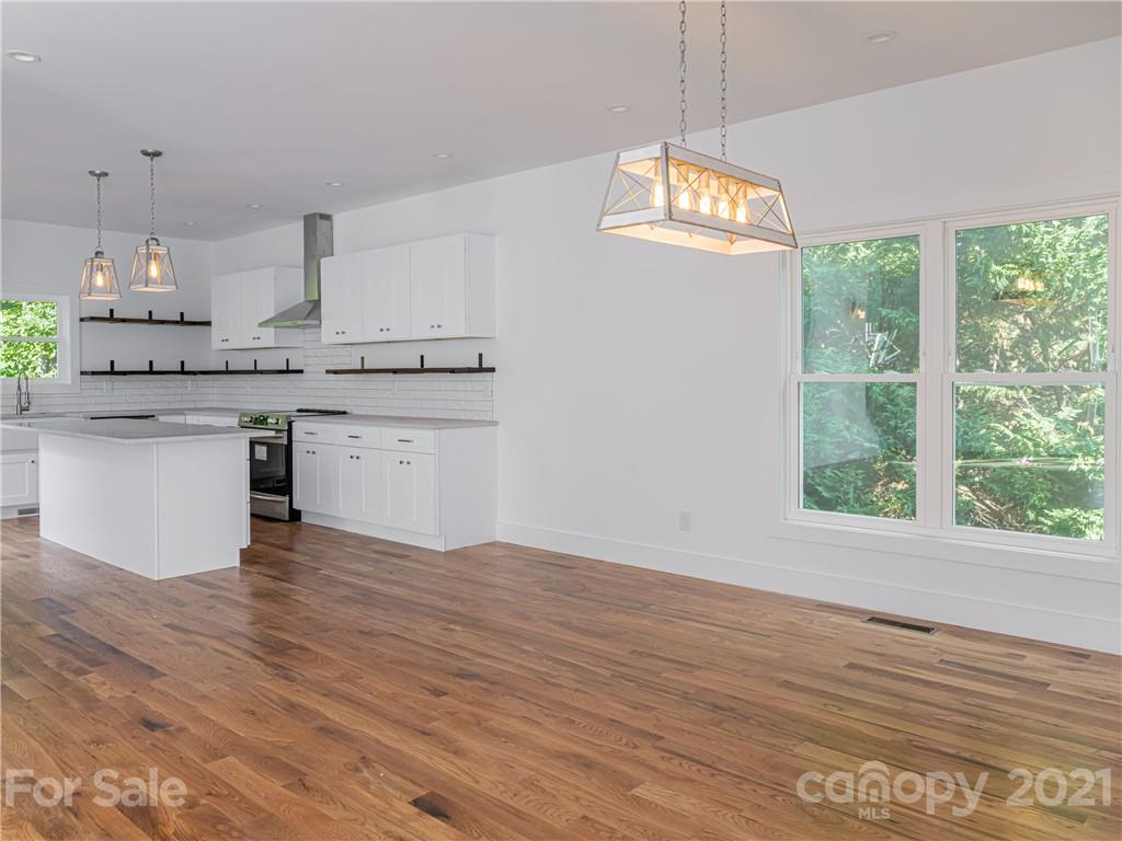 305 Magnolia Ridge Road Swannanoa, NC 28778 - Photo 11 of 34 Gallery Image 11