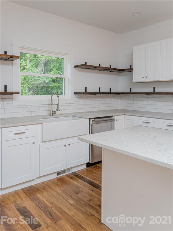 305 Magnolia Ridge Road Swannanoa, NC 28778 - Photo 18 of 34 Gallery Image 18