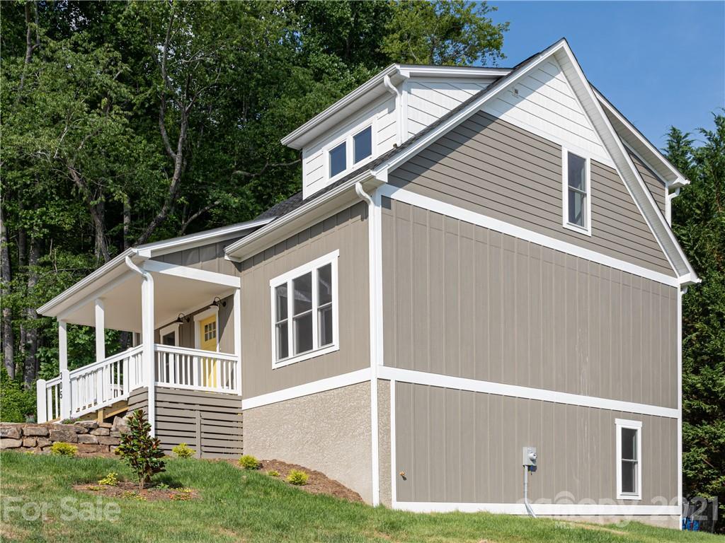 305 Magnolia Ridge Road Swannanoa, NC 28778 - Photo 4 of 34 Gallery Image 4