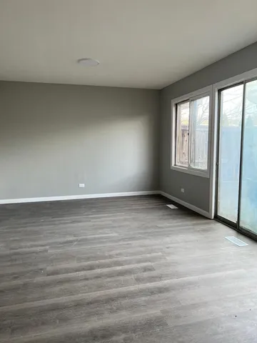 $2,600 | 5546 Carmel Drive, Unit 5546, Hanover Park, IL 60133