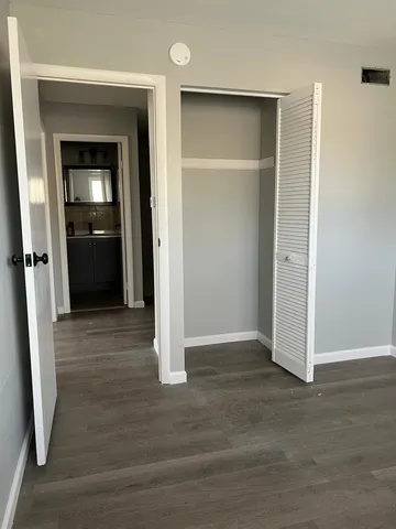 $2,600 | 5546 Carmel Drive, Unit 5546, Hanover Park, IL 60133