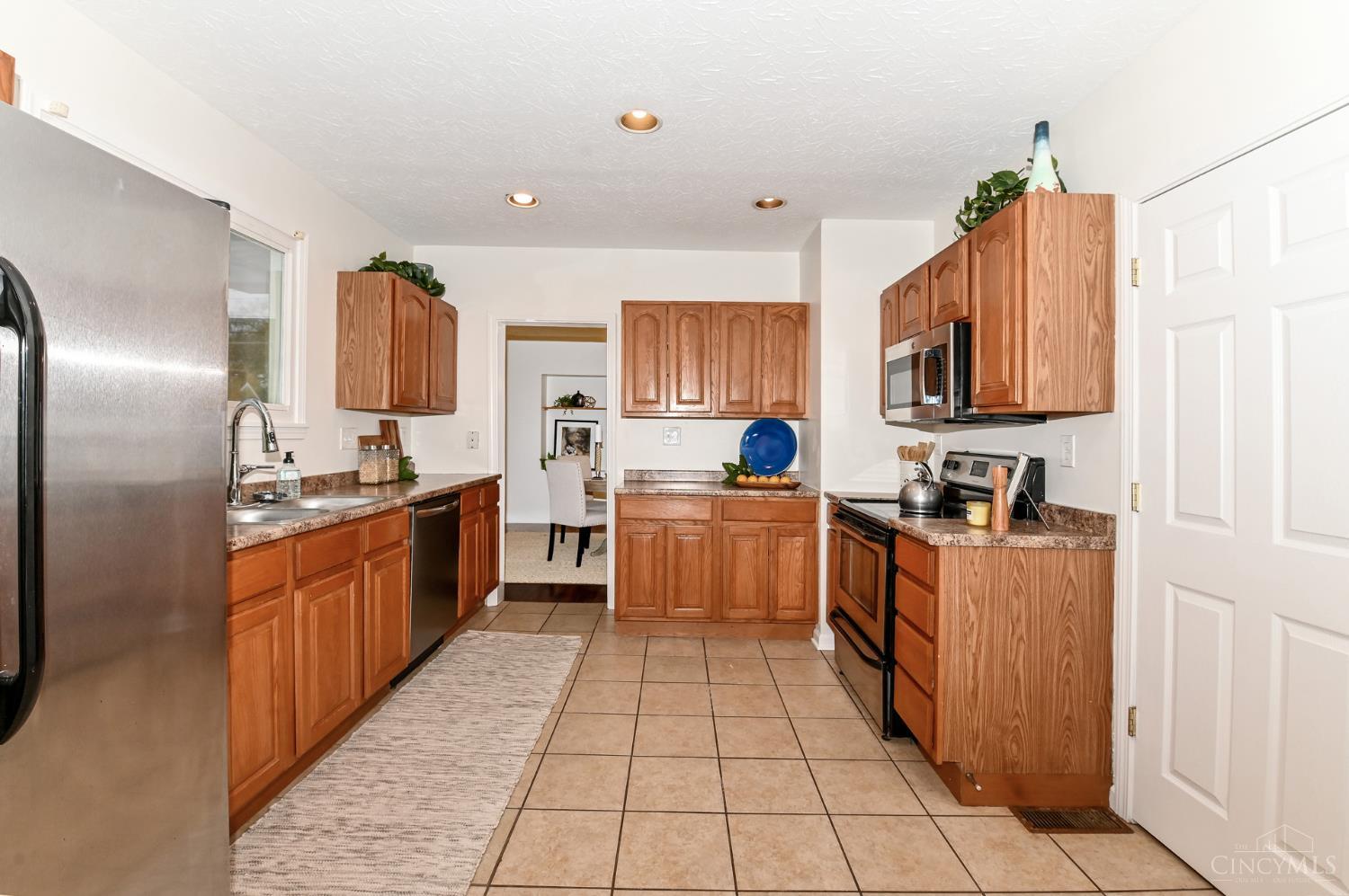 484 West Kemper Road Springdale, OH 45246 - Photo 15 of 46