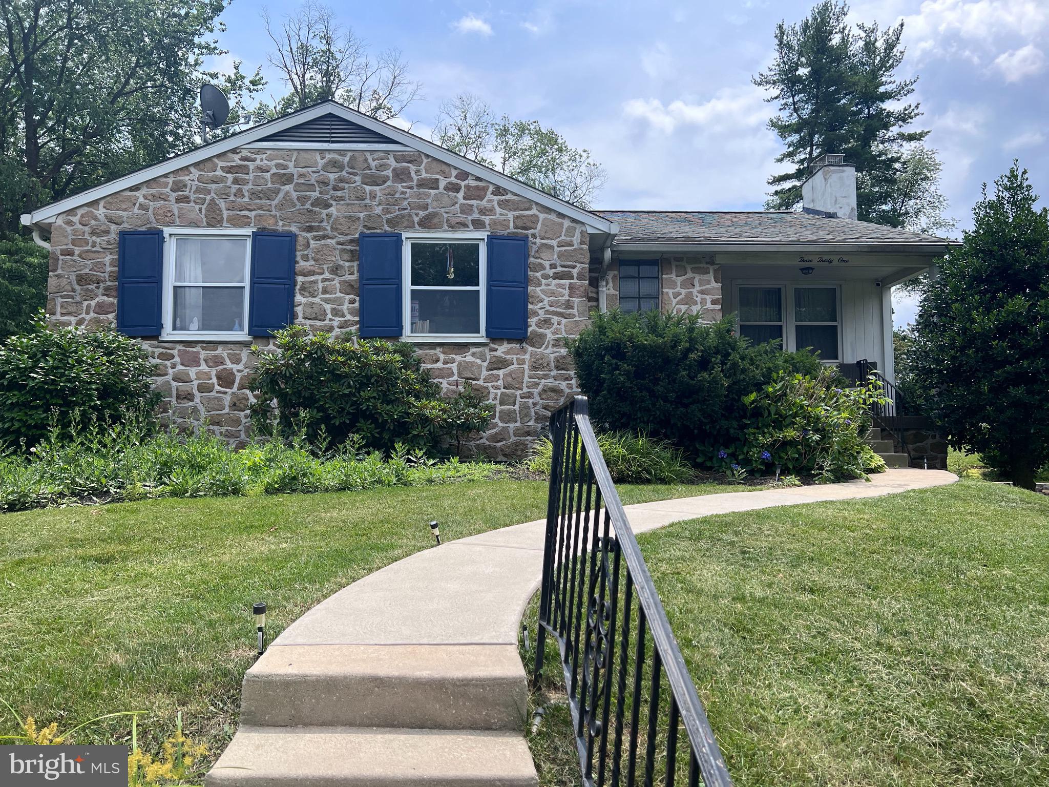 331 Winding Way Glenside, PA 19038 - Photo 4 of 5