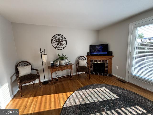 608 6th Place Southwest Washington, DC 20024 - Photo 27 of 65 Bright and inviting living space.