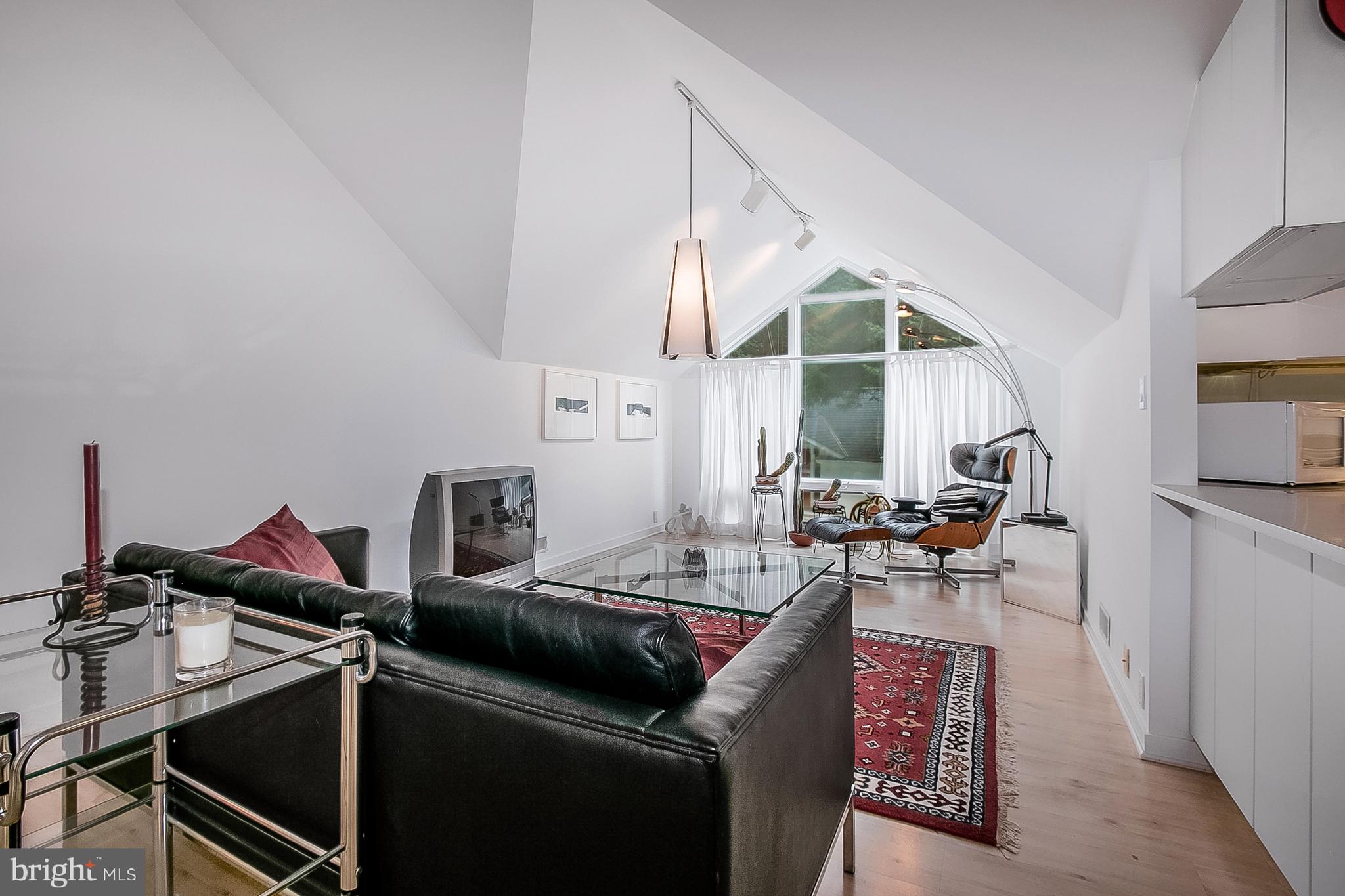 360 East Hillendale Road Kennett Square, PA 19348 - Photo 28 of 35 Unique Guest House