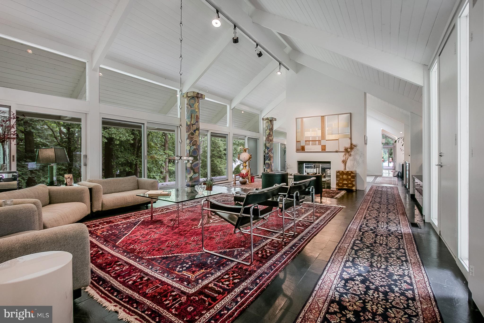 360 East Hillendale Road Kennett Square, PA 19348 - Photo 4 of 35 Contemporary and Quality Design Elements