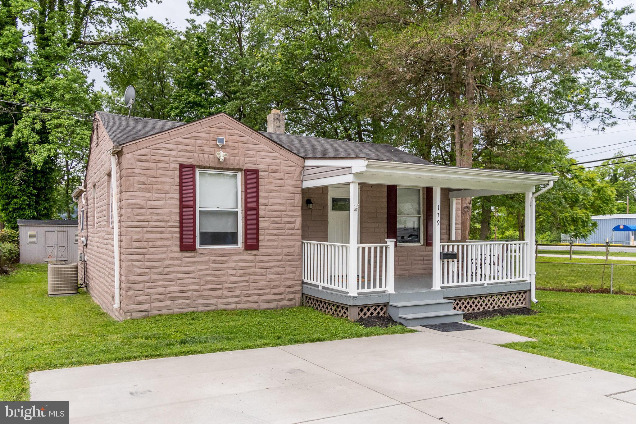 179 Riverside Road Baltimore, MD 21221 - Photo 2 of 22 Exterior Front