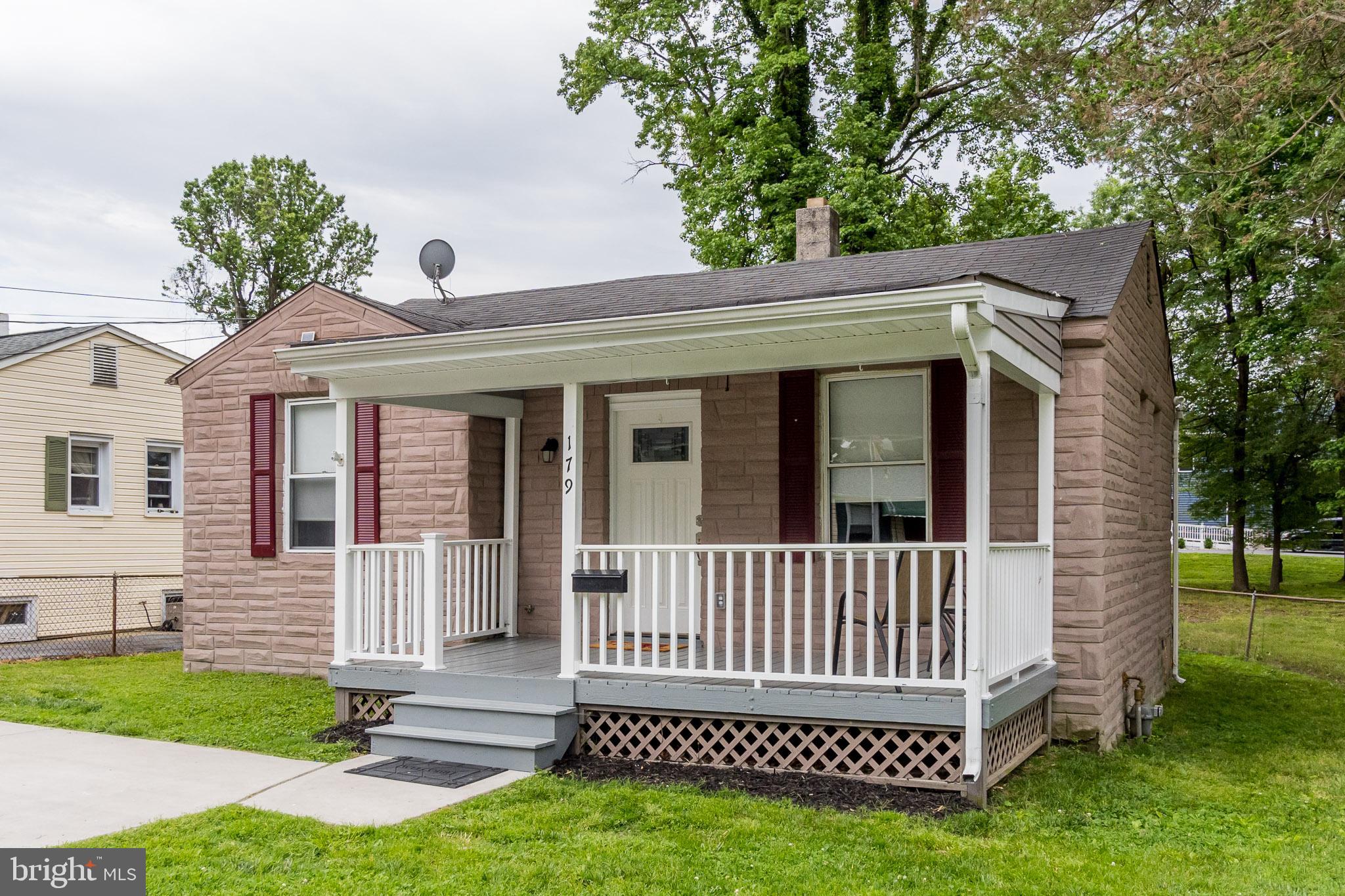 179 Riverside Road Baltimore, MD 21221 - Photo 3 of 22 Exterior Front