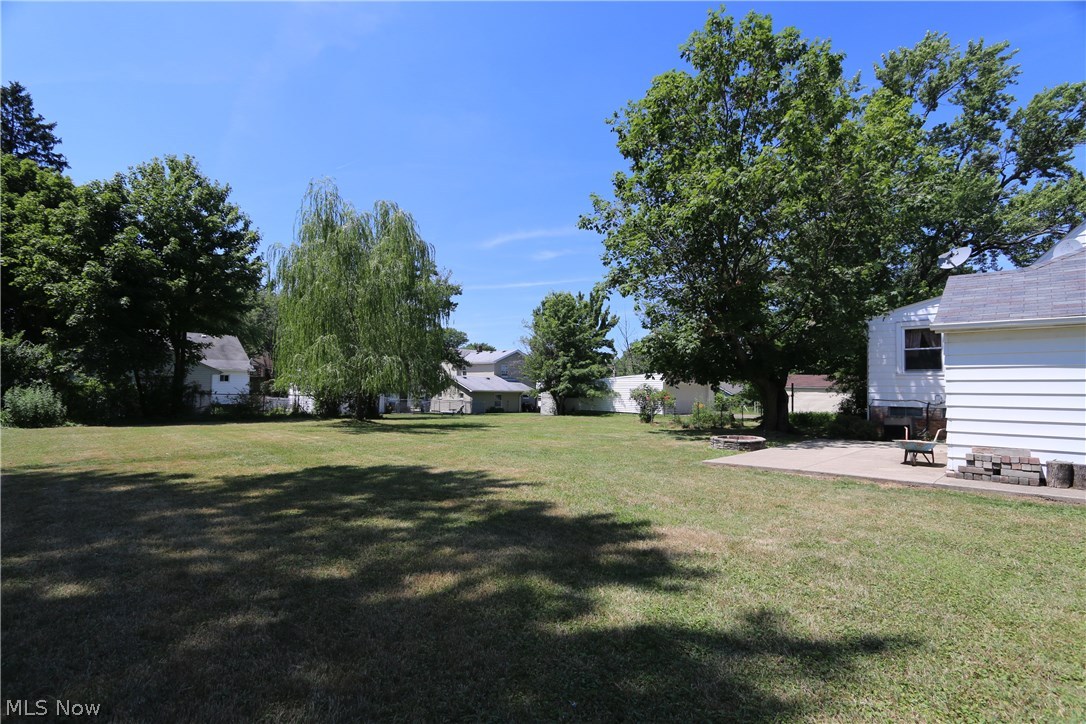 1384 Churchill Road Lyndhurst, OH 44124 - Photo 4 of 29