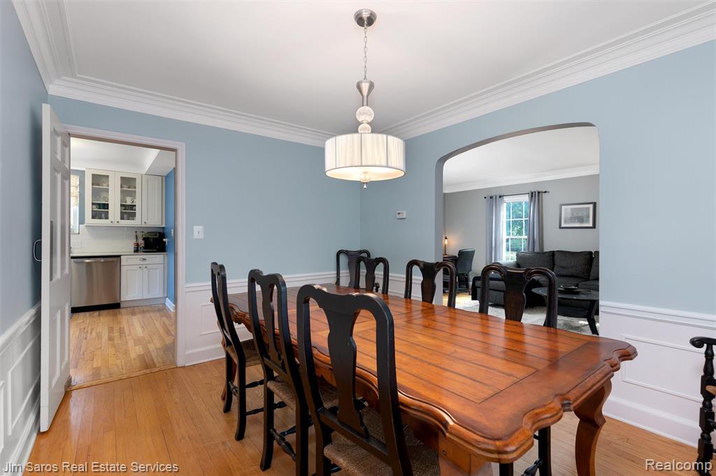 480 Fisher Road Grosse Pointe Farms, MI 48230 - Photo 8 of 34