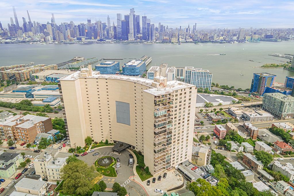 380 Mountain Road, Unit 1112 Union City, NJ 07087 - Photo 41 of 42 a view of a city with ocean view