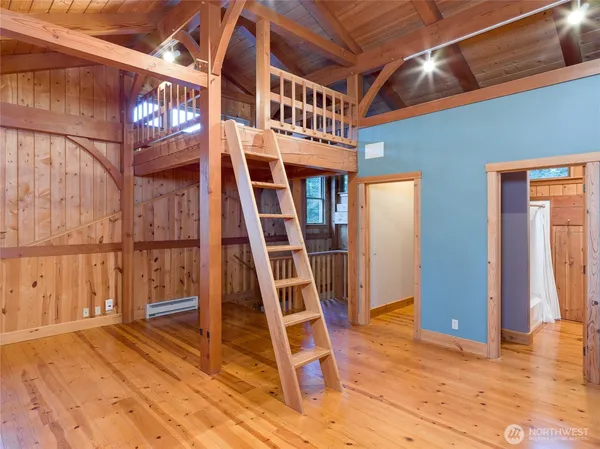 a view of entryway with a front door