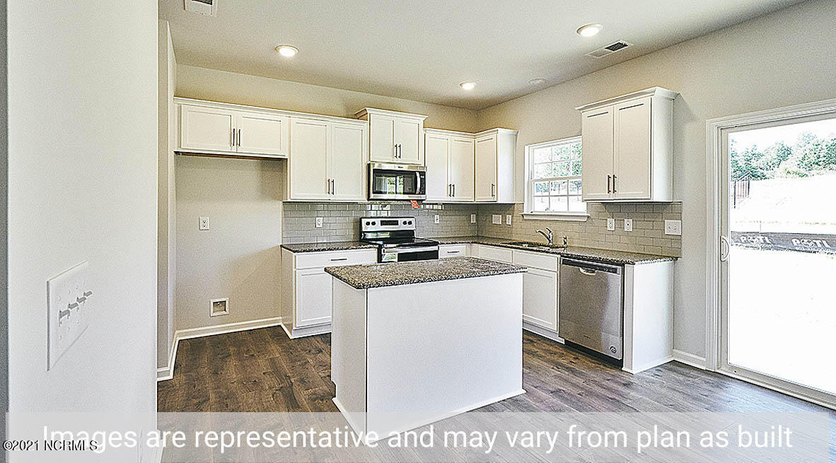 512 Dakota Road New Bern, NC 28560 - Photo 17 of 21 Pinehurst_White_Cabinets (4)