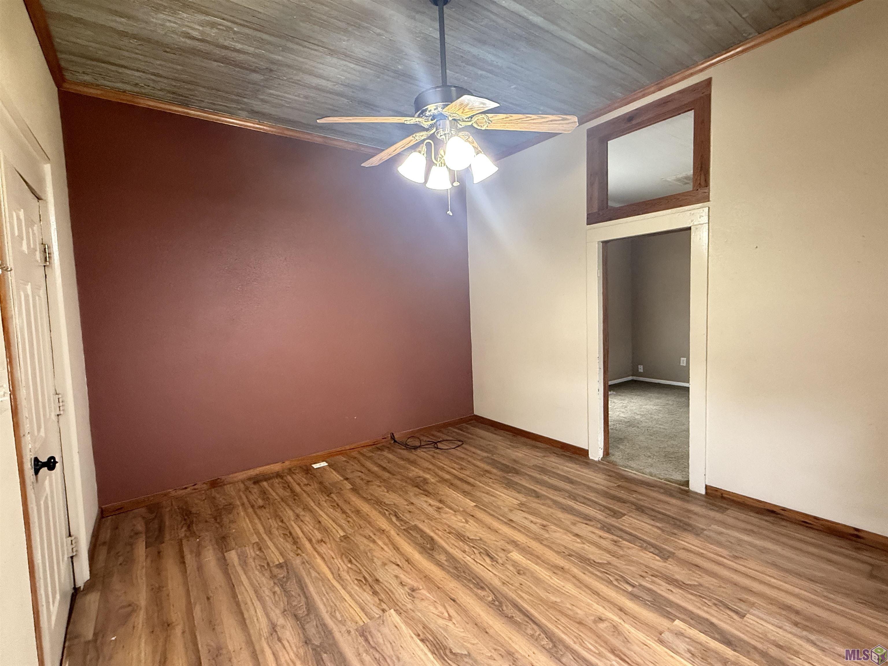 919 Fourth Street Morgan City, LA 70380 - Photo 5 of 10 Living Room