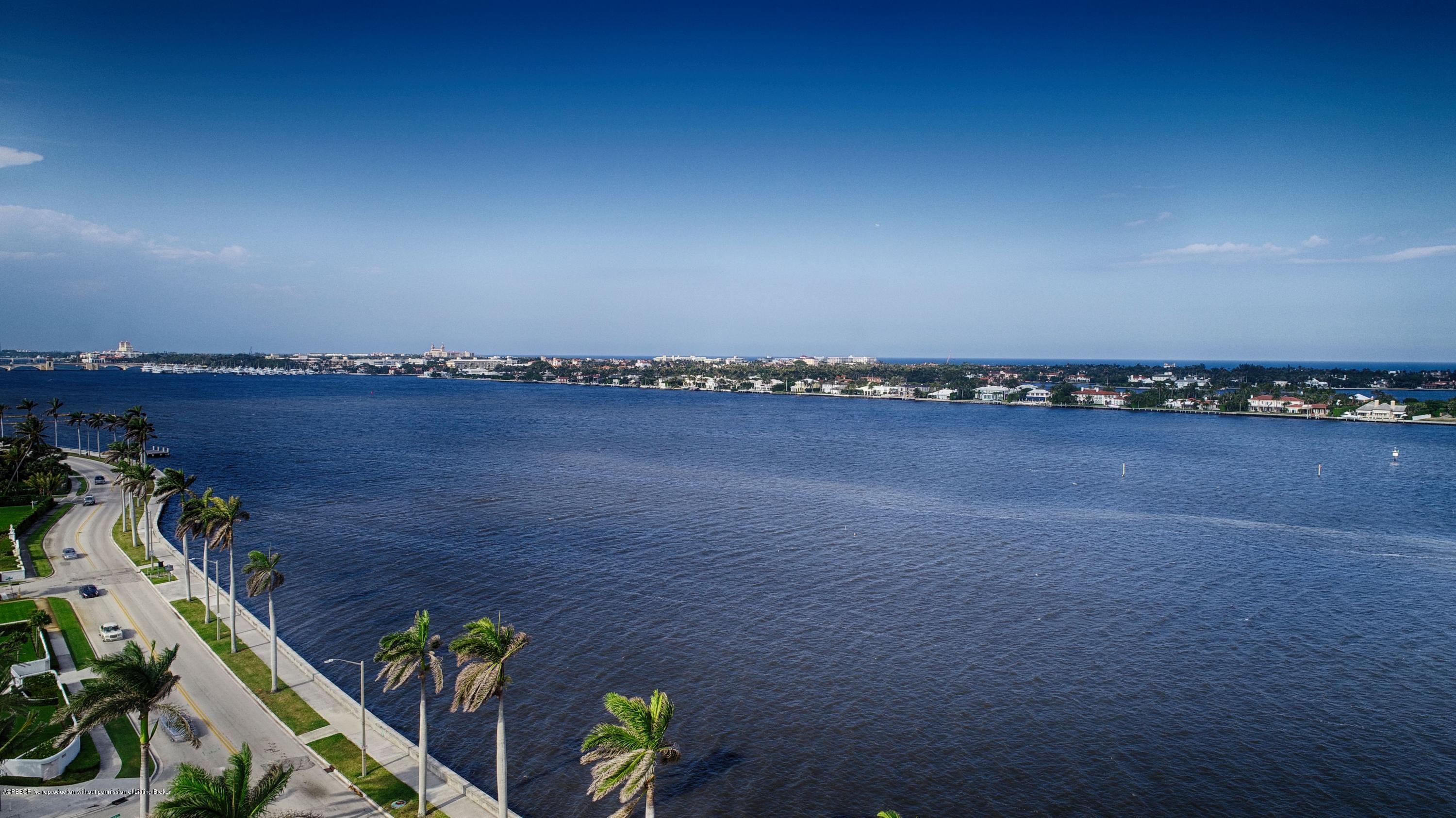 194 Almeria Road West Palm Beach, FL 33405 - Photo 10 of 25