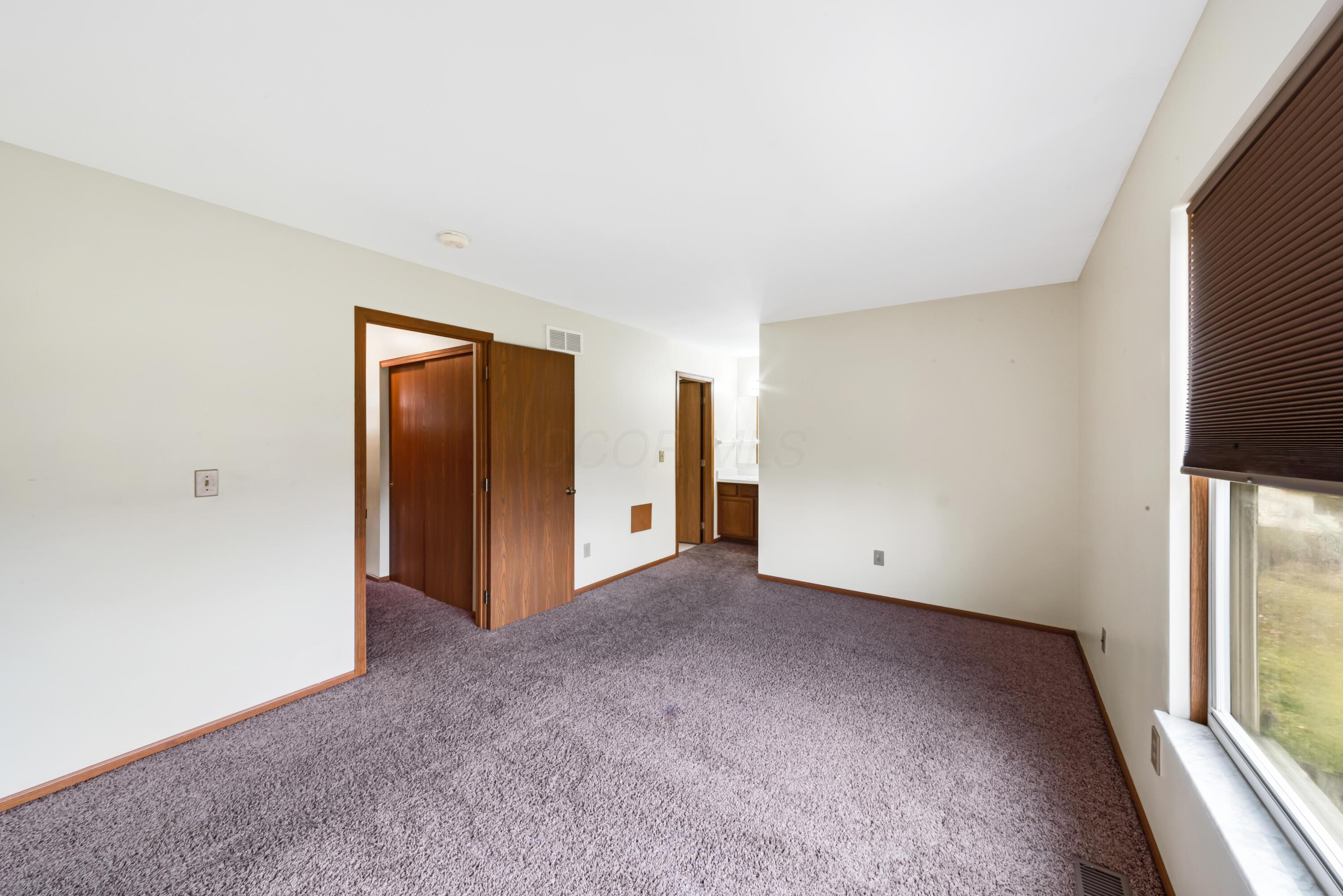 279 Richards Circle Delaware, OH 43015 - Photo 44 of 60 Primary BR Upstairs of 281