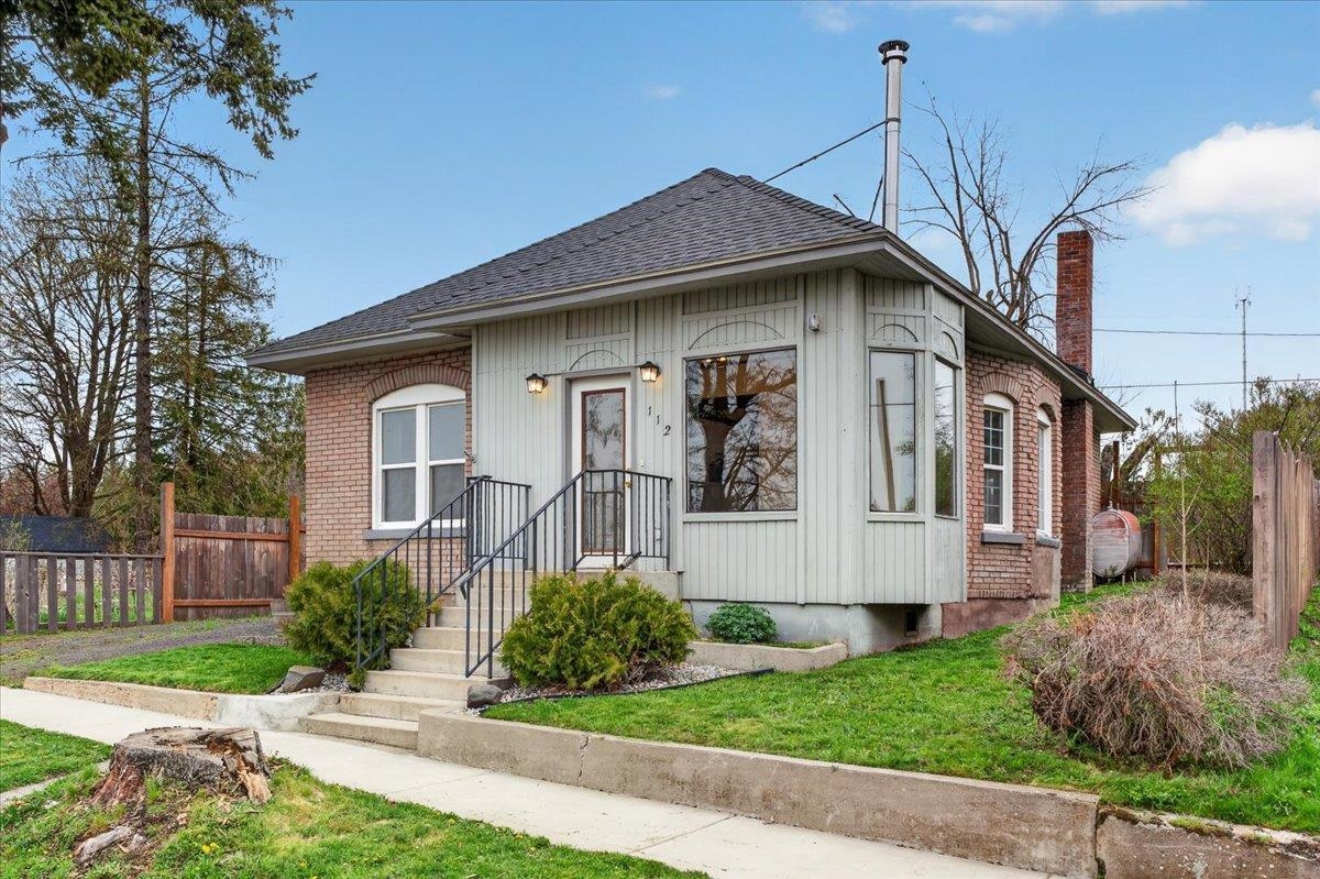 112 College Street Tekoa, WA 99033 - Photo 2 of 35