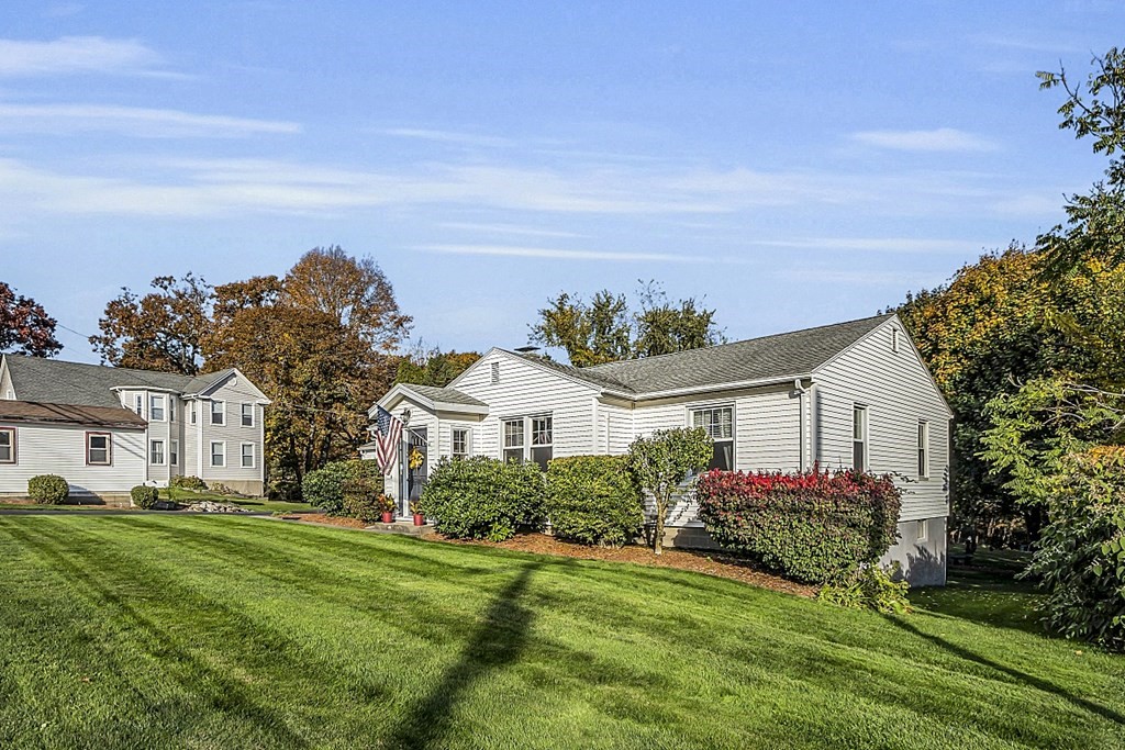 427 Massasoit Road Worcester, MA 01604 - Photo 2 of 39 Gallery Image 2
