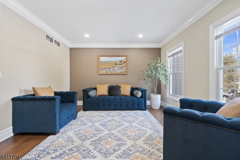 59 Station Road Somerville, NJ 08876 - Photo 5 of 44