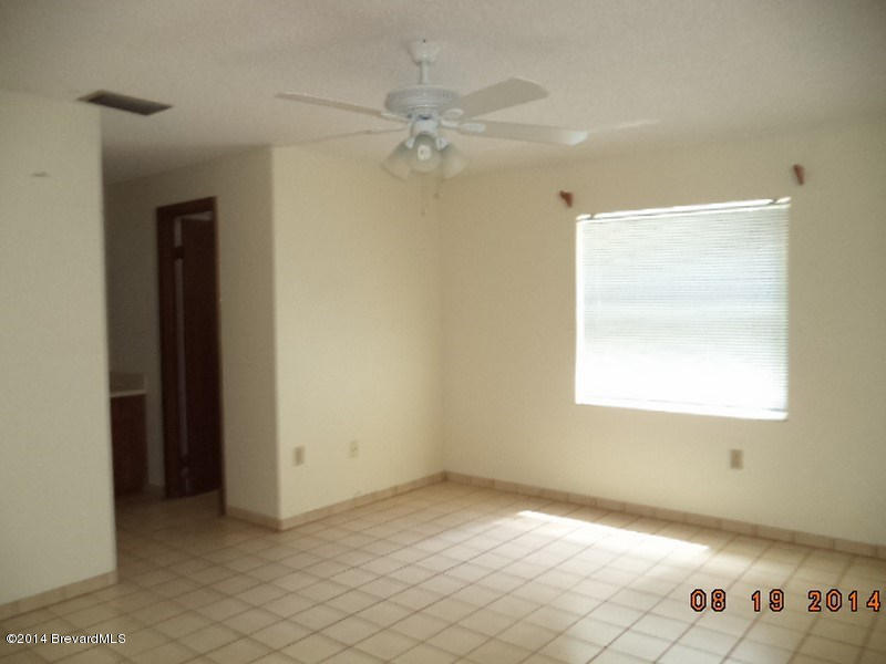 2314 Scotland Road Cocoa, FL 32926 - Photo 4 of 10 DSC03127 (Copy)