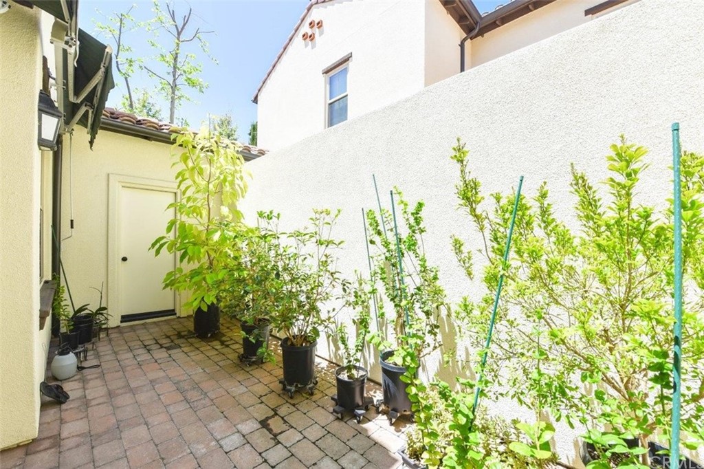 84 Jade Flower Irvine, CA 92620 - Photo 47 of 54