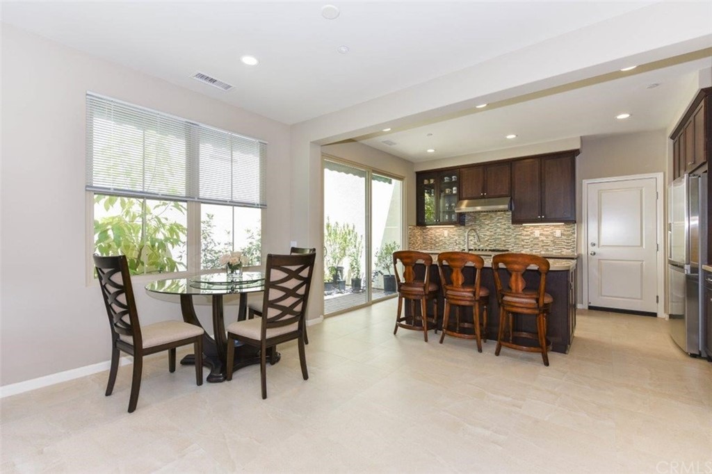 84 Jade Flower Irvine, CA 92620 - Photo 7 of 54