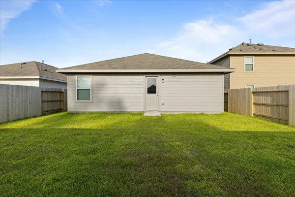 $1,850 | 19428 Villa Mesa Drive, New Caney, TX 77357