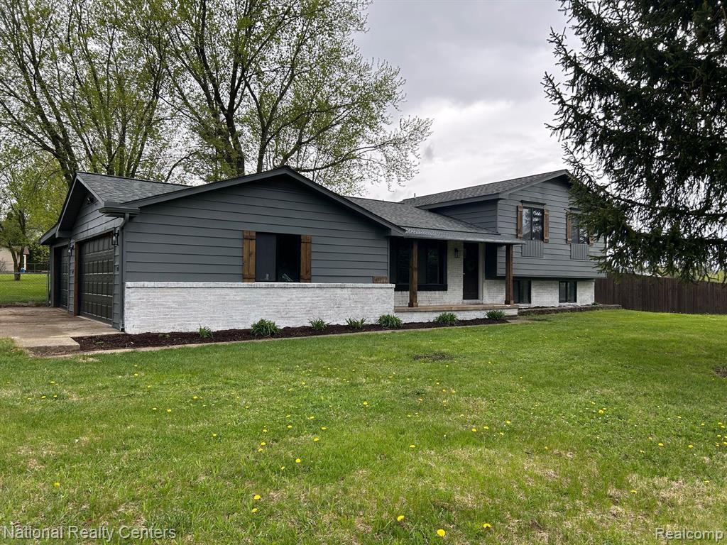 10117 East Bristol Road Davison, MI 48423 - Photo 3 of 42